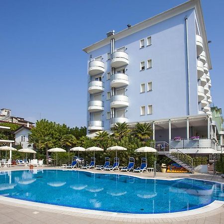 Hotel Helios ลิโดดิเยโซโล ภายนอก รูปภาพ