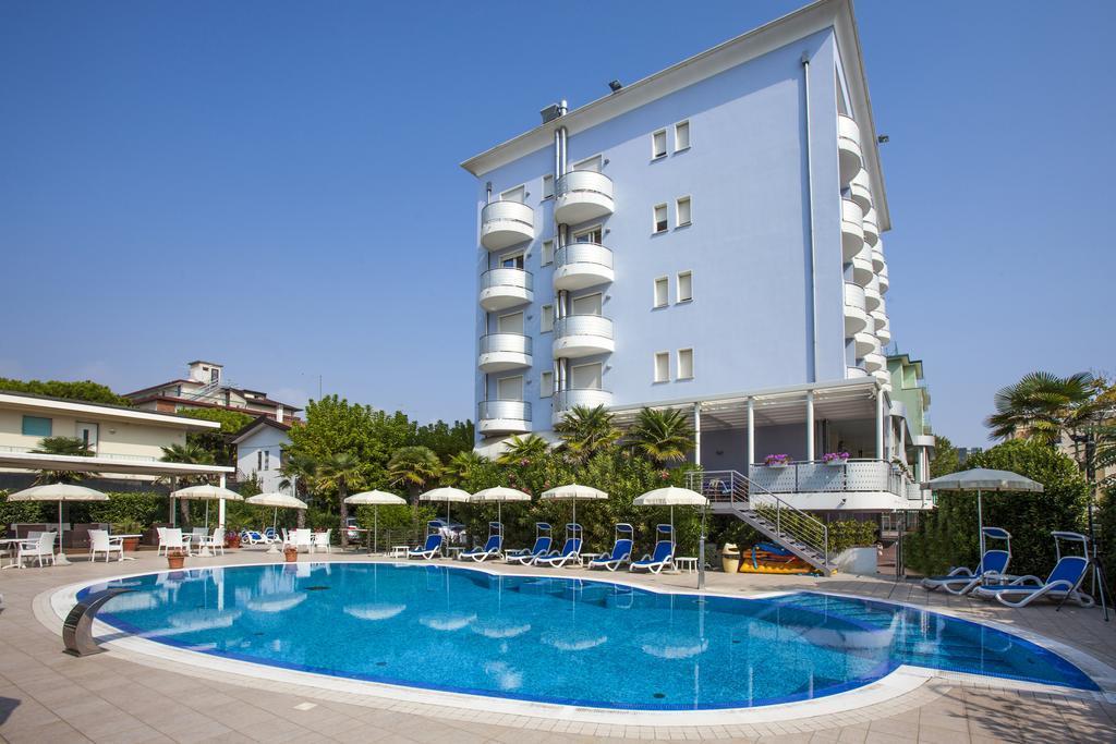 Hotel Helios ลิโดดิเยโซโล ภายนอก รูปภาพ