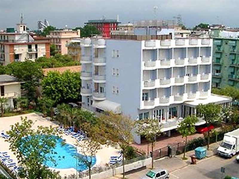 Hotel Helios ลิโดดิเยโซโล ภายนอก รูปภาพ