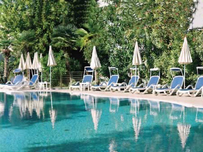 Hotel Helios ลิโดดิเยโซโล ภายนอก รูปภาพ