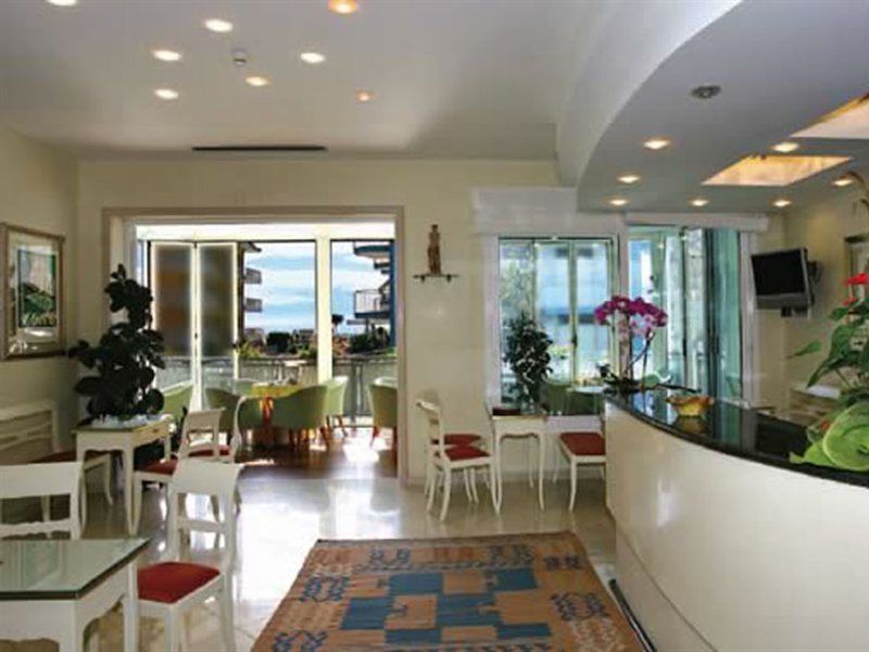 Hotel Helios ลิโดดิเยโซโล ภายนอก รูปภาพ