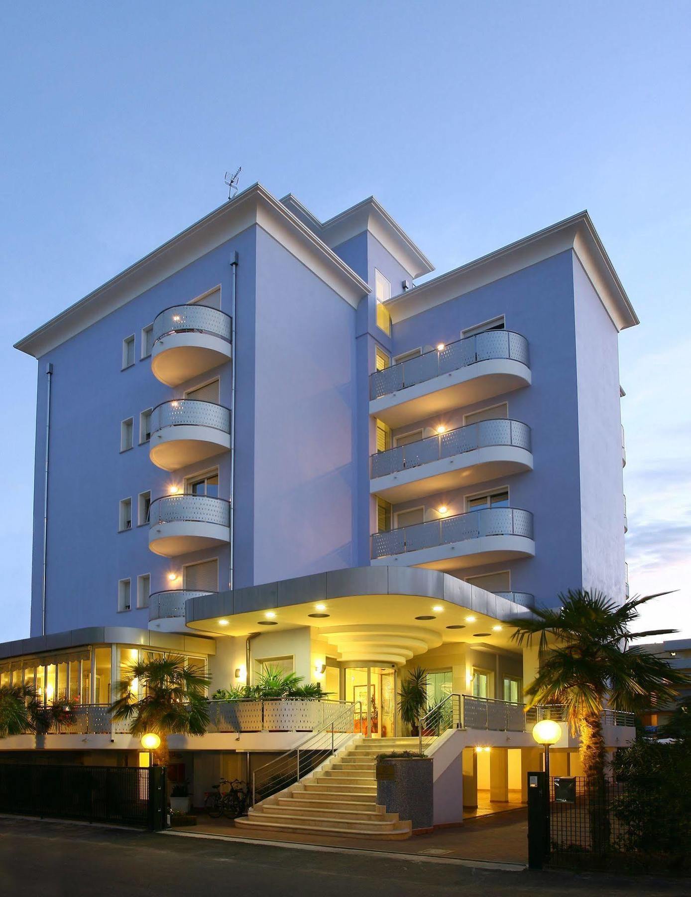 Hotel Helios ลิโดดิเยโซโล ภายนอก รูปภาพ